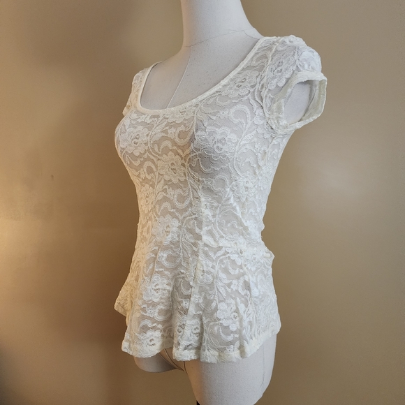 Ivory Floral Lace S/S Top, Women's S - Picture 7 of 13